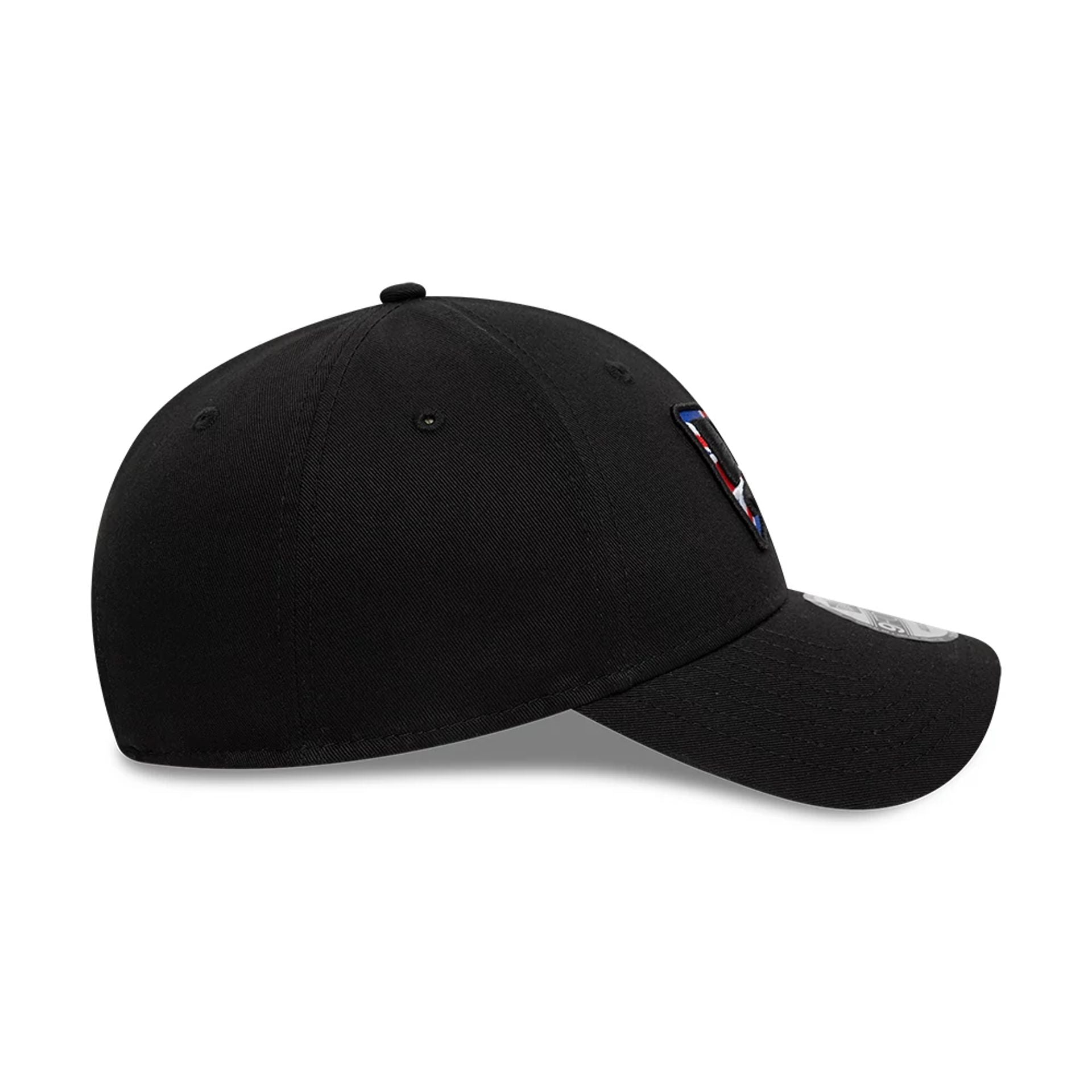 This is a New Era UK Country Flag Infill Black 9FORTY Adjustable Cap 5