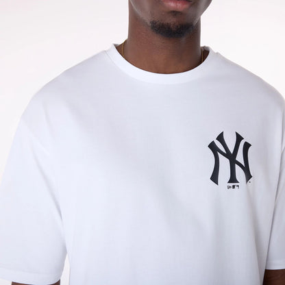 The Male model is wearing New York Yankees MLB Floral Rose Graphic White Oversized T-Shirt 3