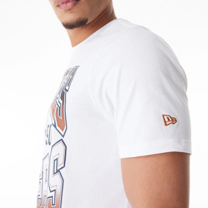 The Male model is wearing LA Dodgers MLB Gradient Graphic White T-Shirt  6