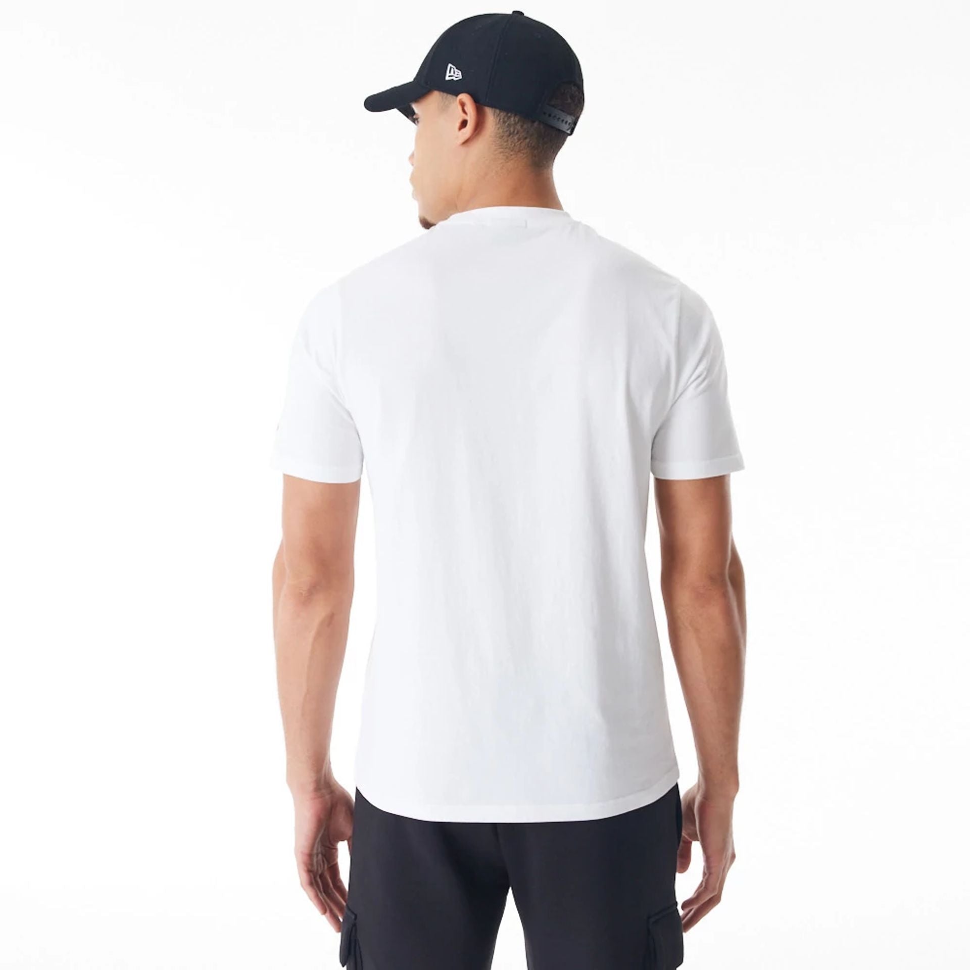 The Male model is wearing LA Dodgers MLB Gradient Graphic White T-Shirt  2