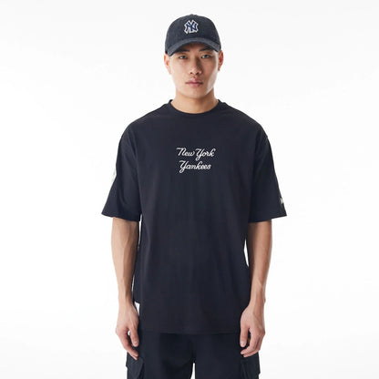 The Male model is wearing New York Yankees MLB Tartan Infill Black Oversized T-Shirt  1