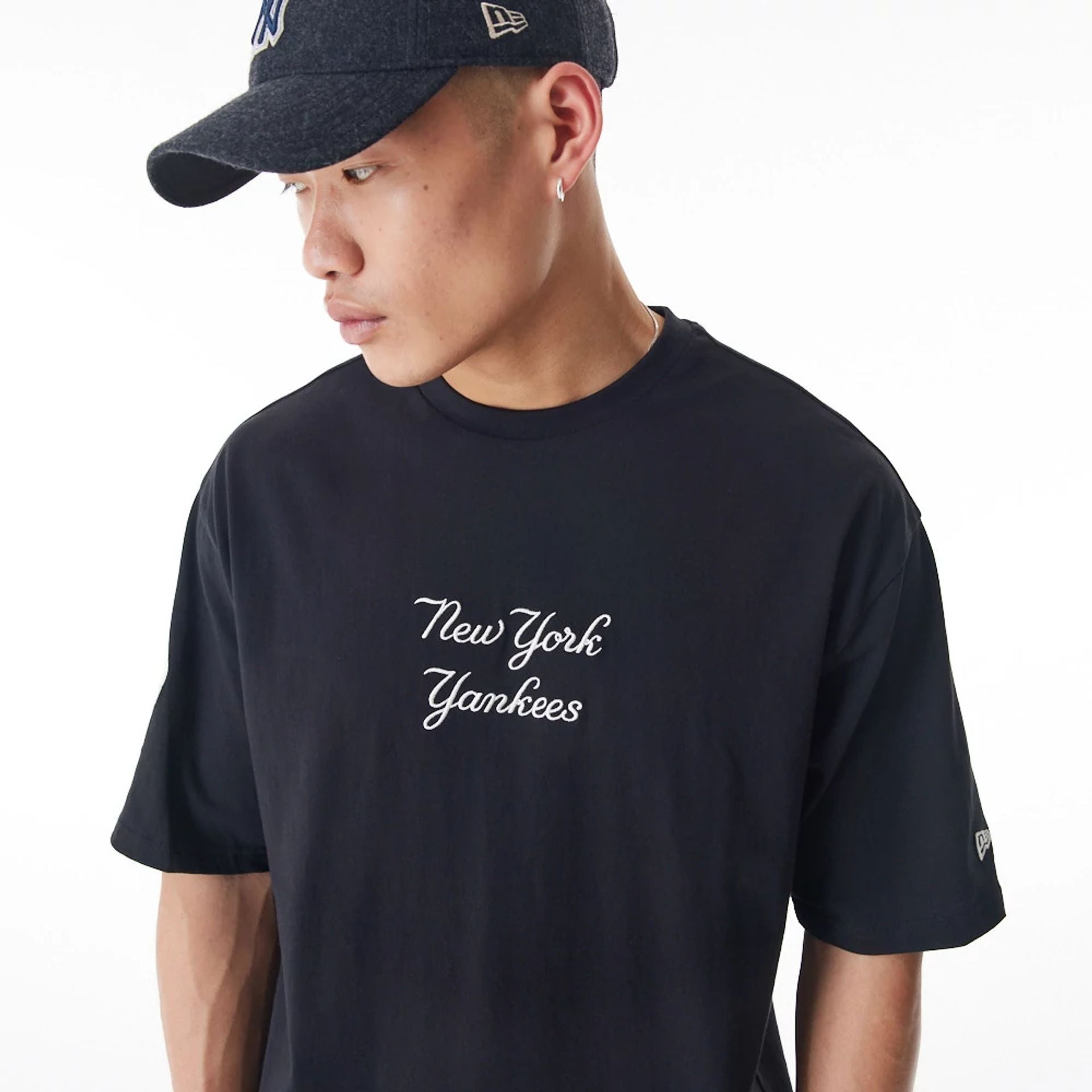 The Male model is wearing New York Yankees MLB Tartan Infill Black Oversized T-Shirt  11