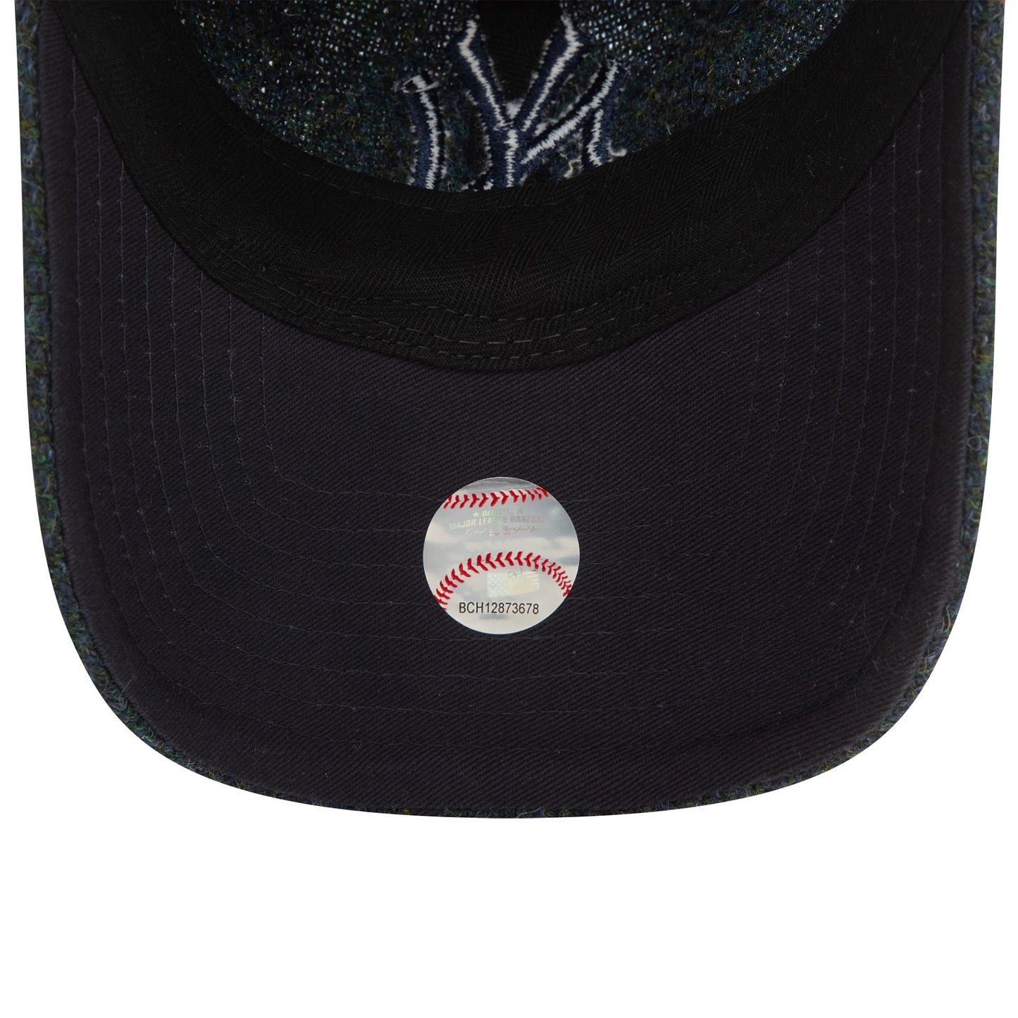 This is a New York Yankees Image Harris Tweed® Navy 9TWENTY Adjustable Cap 5