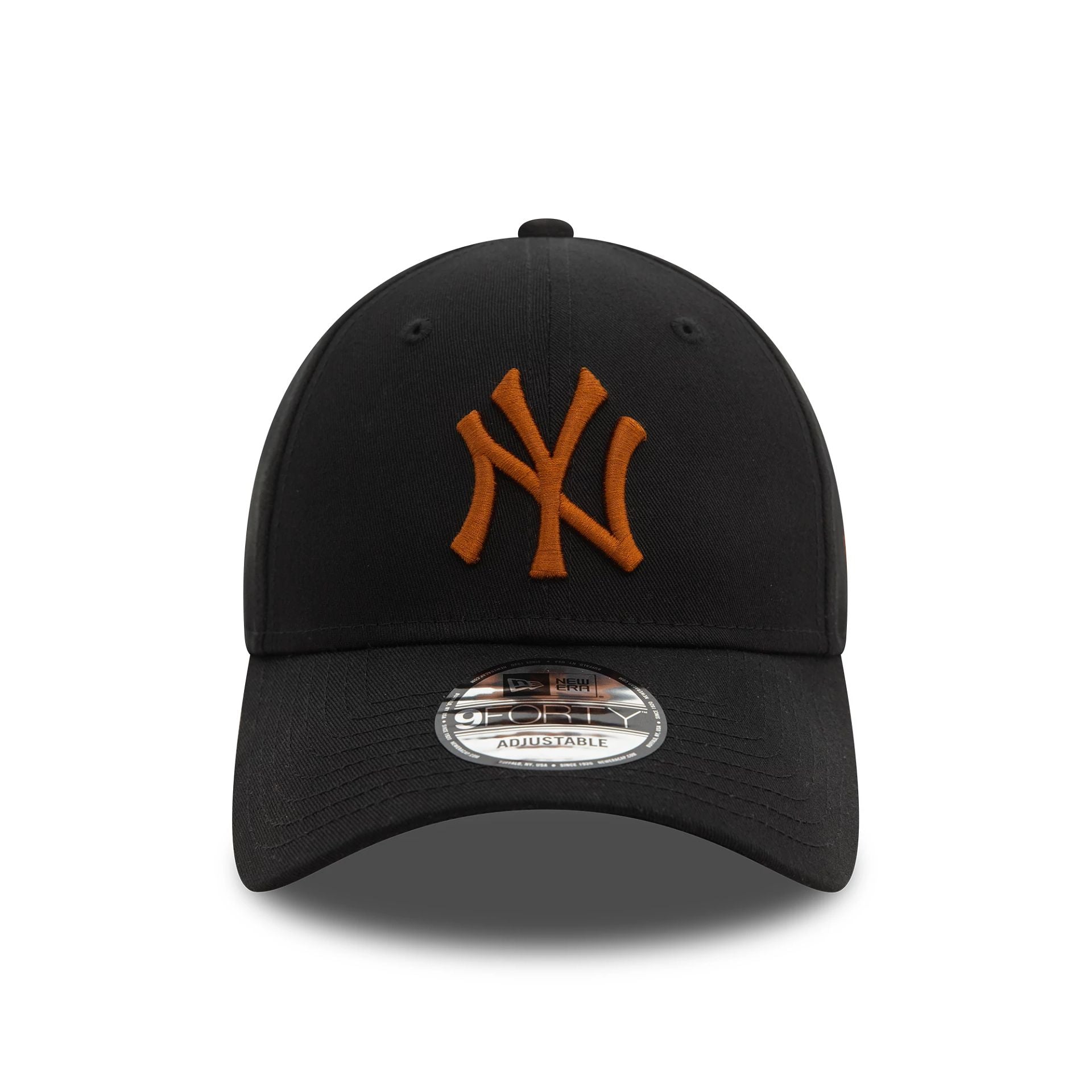 This is a New York Yankees League Essential Black 9FORTY Adjustable Cap 2