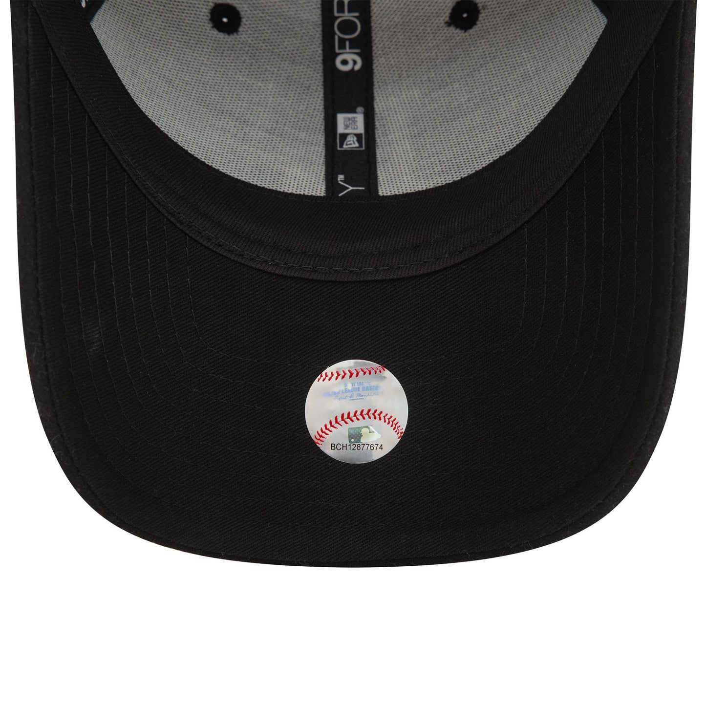 This is a LA Dodgers Melton Wool Black 9FORTY Adjustable Cap 5