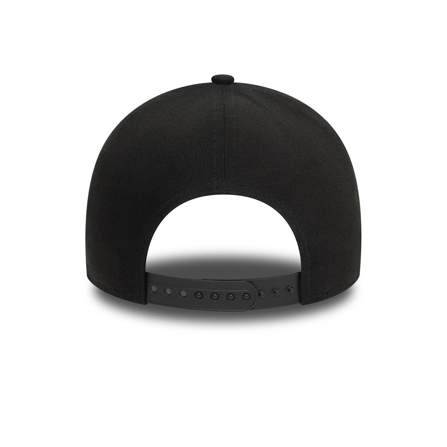 This is a Chicago Bulls Metallic Patch Black 9FORTY E-Frame Cap 4