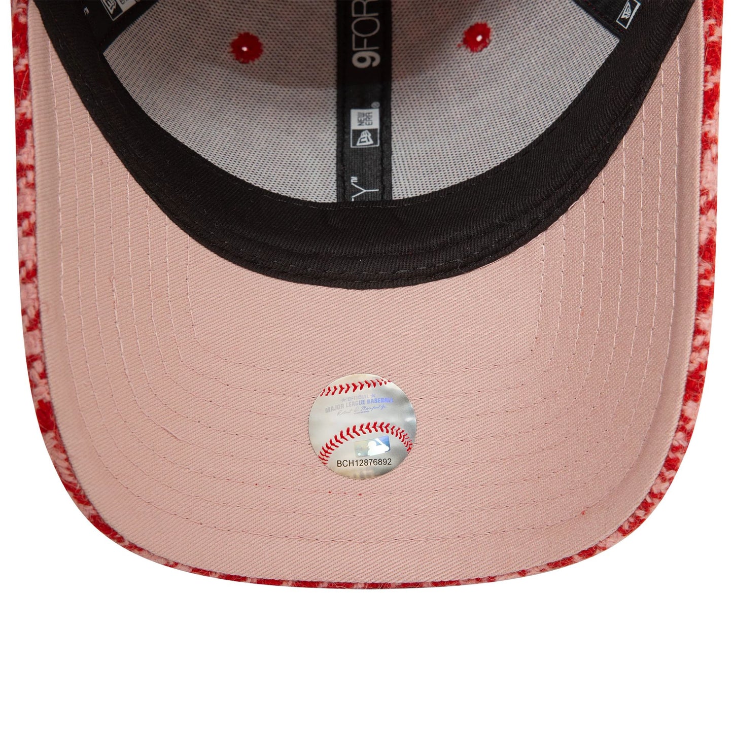 This is a New York Yankees Womens Houndstooth Pastel Pink 9FORTY Adjustable Cap 5