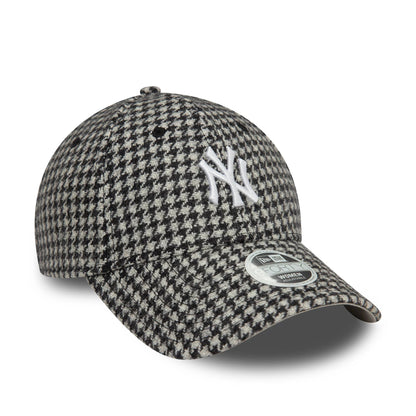 This is a New York Yankees Womens Houndstooth Black 9FORTY Adjustable Cap 3