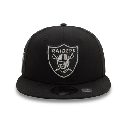 This is a Las Vegas Raiders Metallic Outline Black 9FIFTY Snapback Cap 3