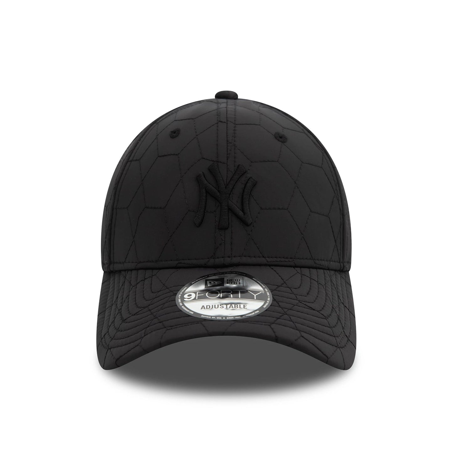 This is a New York Yankees Quilted Black 9FORTY Adjustable Cap 2