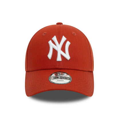 This is a New York Yankees Youth League Essential Red 9FORTY Adjustable Cap 2