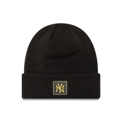 This is a New York Yankees Youth Metallic Black Cuff Knit Beanie Hat 1