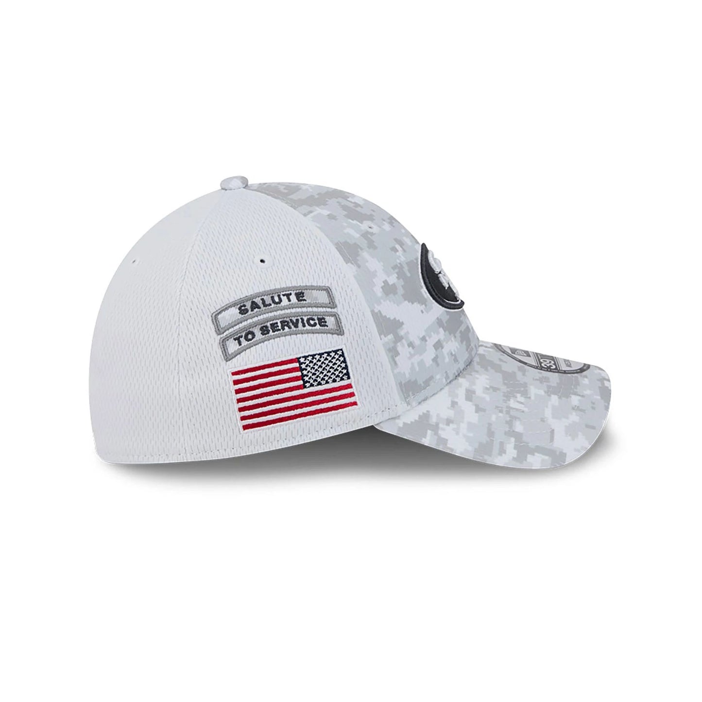 This is a San Francisco 49ers NFL Salute To Service 2024 White 39THIRTY Stretch Fit Cap 5