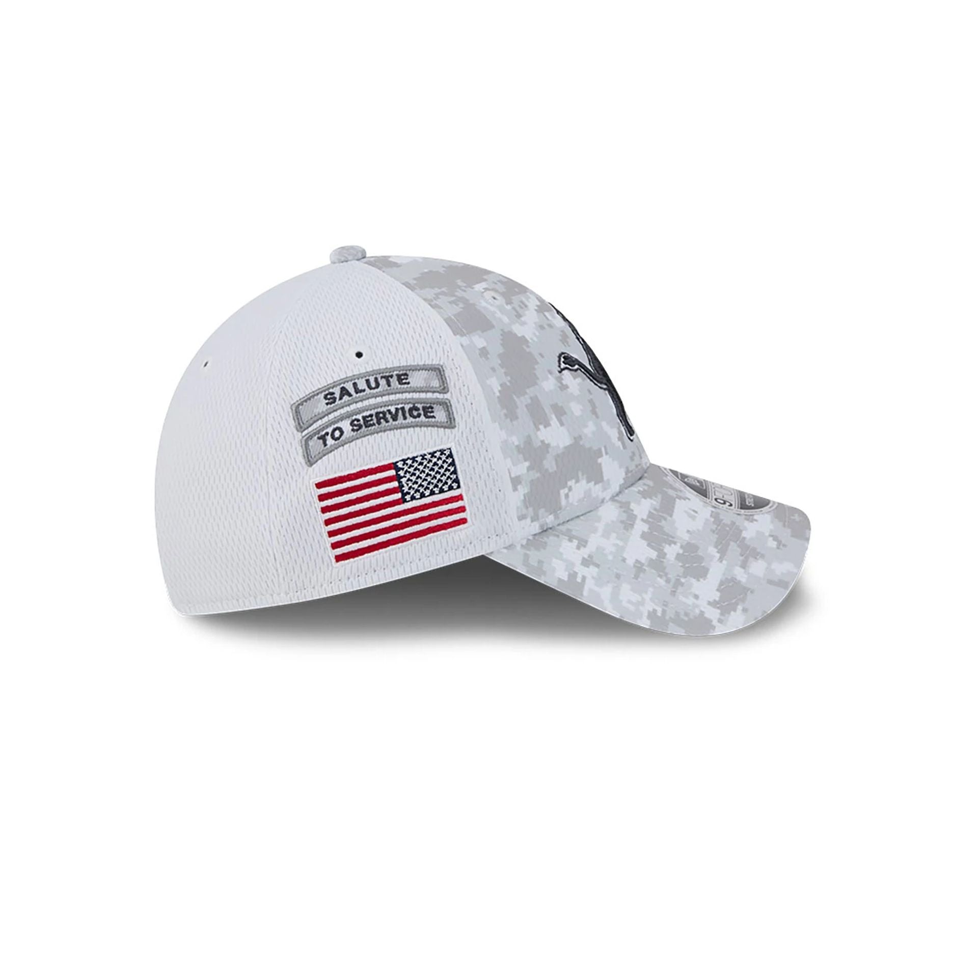 This is a Detroit Lions NFL Salute To Service 2024 White 9FORTY Stretch Snap Adjustable Cap 6