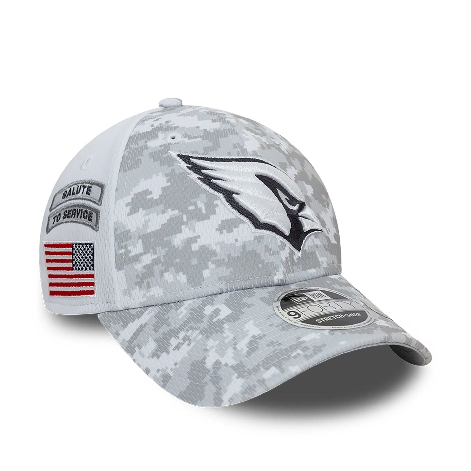 This is a Arizona Cardinals NFL Salute To Service 2024 White 9FORTY Stretch Snap Adjustable Cap 1