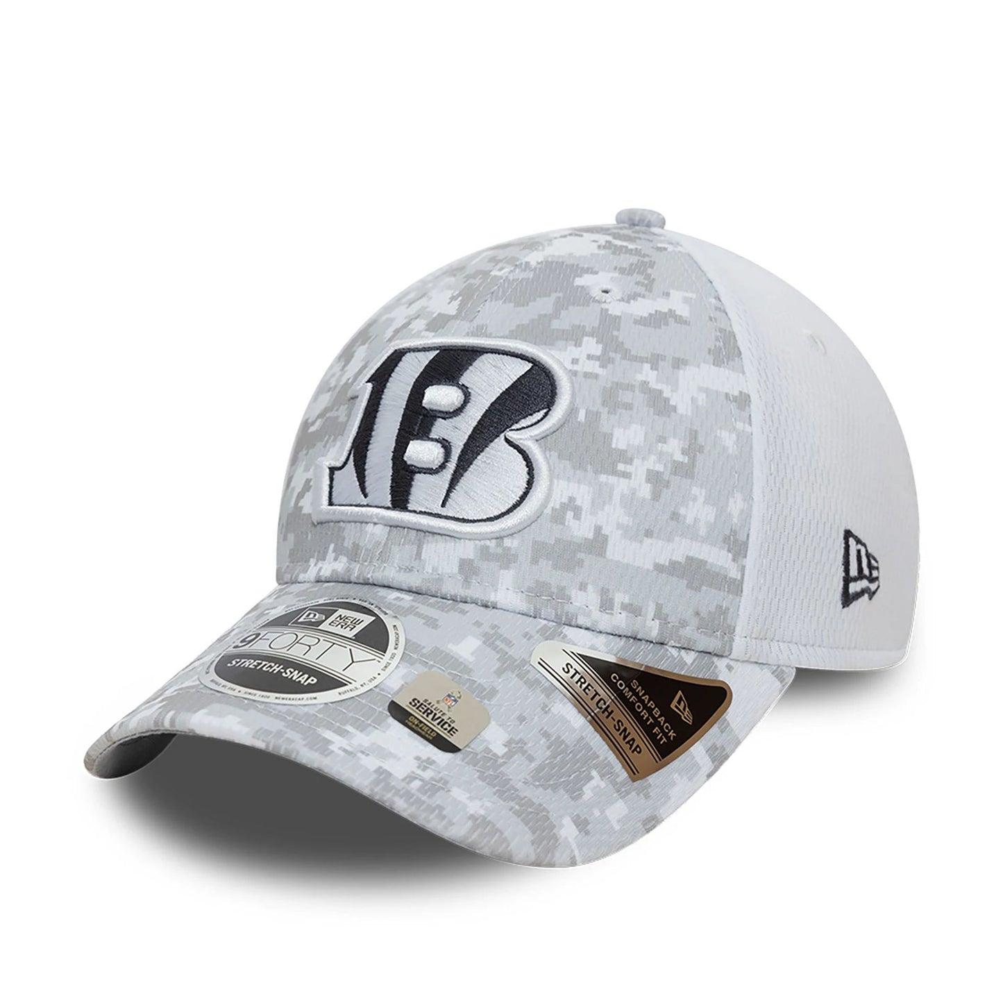 This is a Cincinnati Bengals NFL Salute To Service 2024 White 9FORTY Stretch Snap Adjustable Cap 4