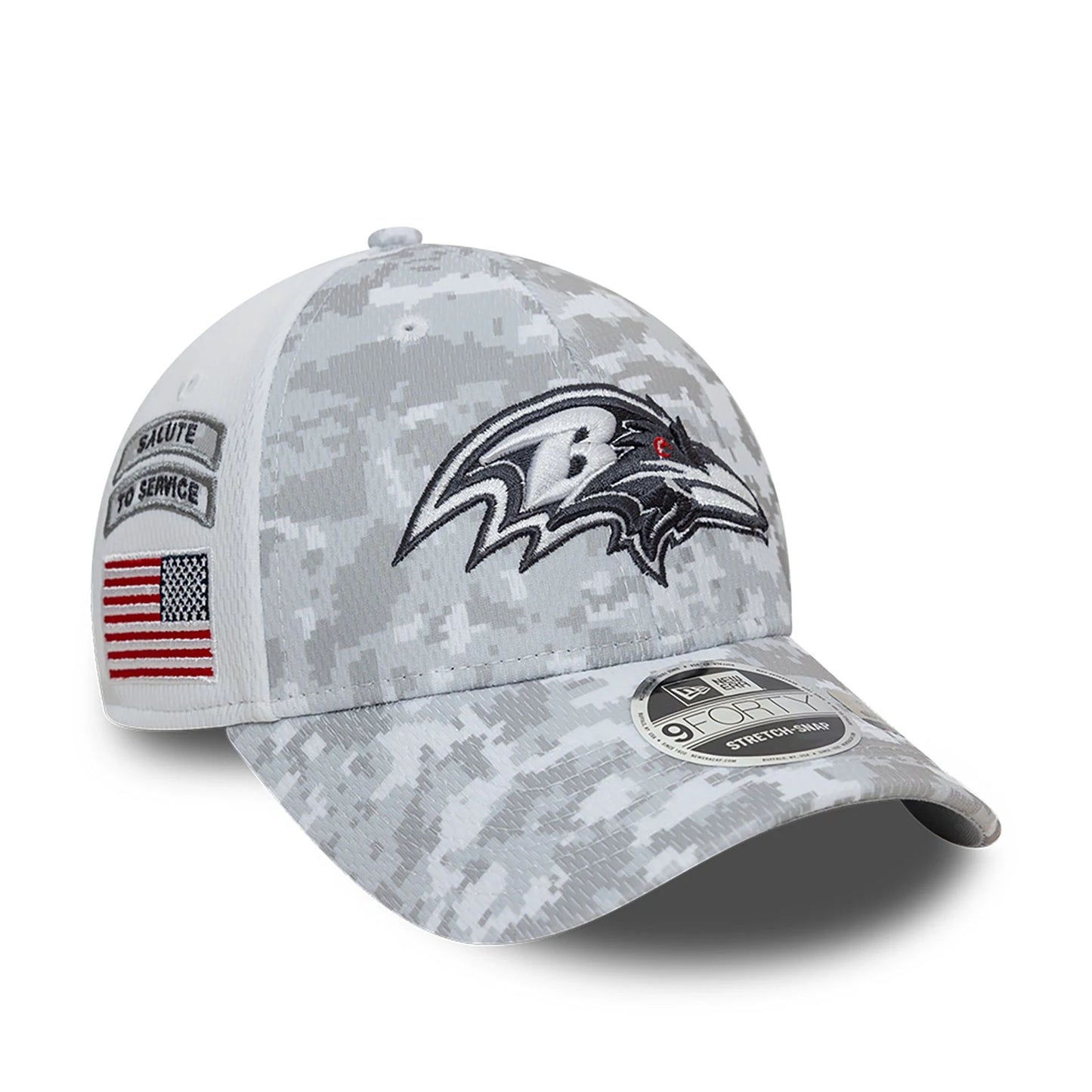 This is a Baltimore Ravens NFL Salute To Service 2024 White 9FORTY Stretch Snap Adjustable Cap 1