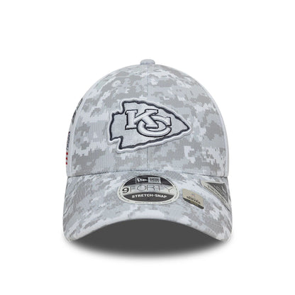 This is a Kansas City Chiefs NFL Salute To Service 2024 White 9FORTY Stretch Snap Adjustable Cap 3