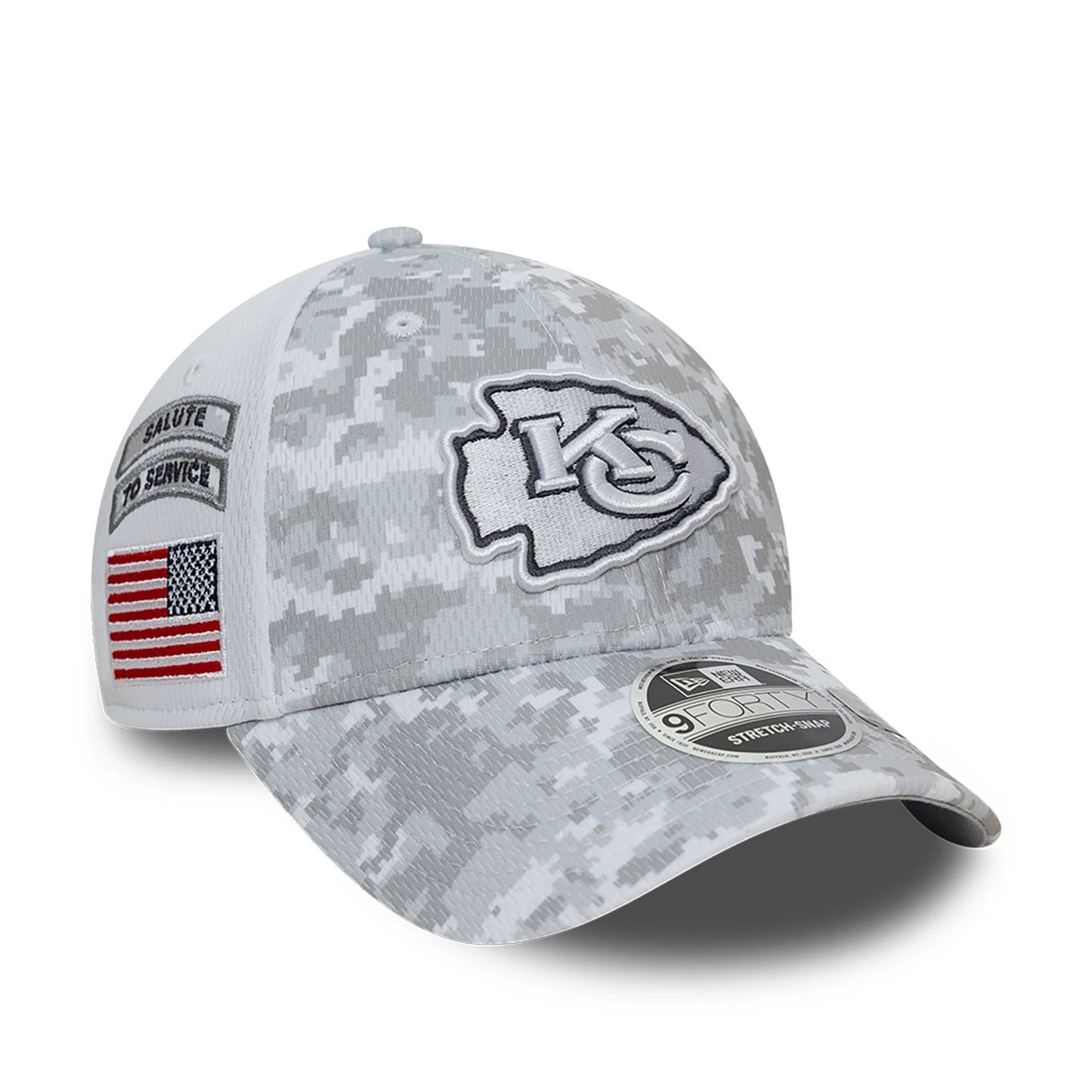 This is a Kansas City Chiefs NFL Salute To Service 2024 White 9FORTY Stretch Snap Adjustable Cap 1