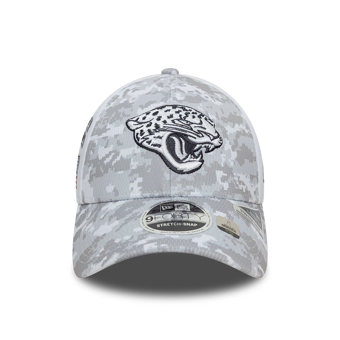 This is a Jacksonville Jaguars NFL Salute To Service 2024 White 9FORTY Stretch Snap Adjustable Cap 3