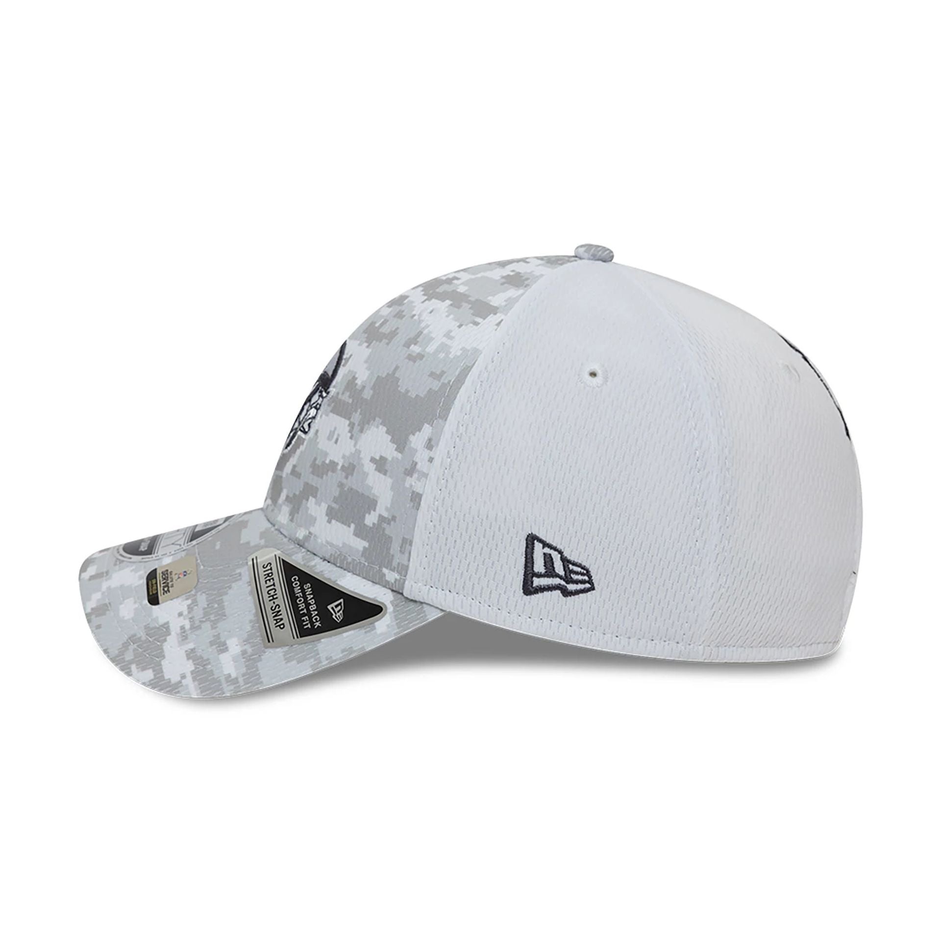 This is a Minnesota Vikings NFL Salute To Service 2024 White 9FORTY Stretch Snap Adjustable Cap 7