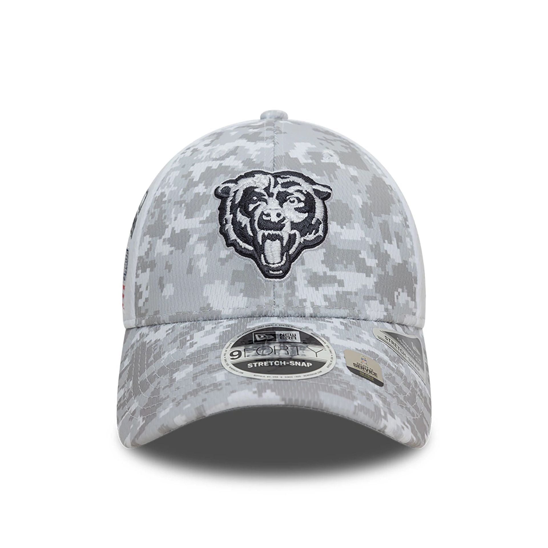 This is a Chicago Bears NFL Salute To Service 2024 White 9FORTY Stretch Snap Adjustable Cap 3