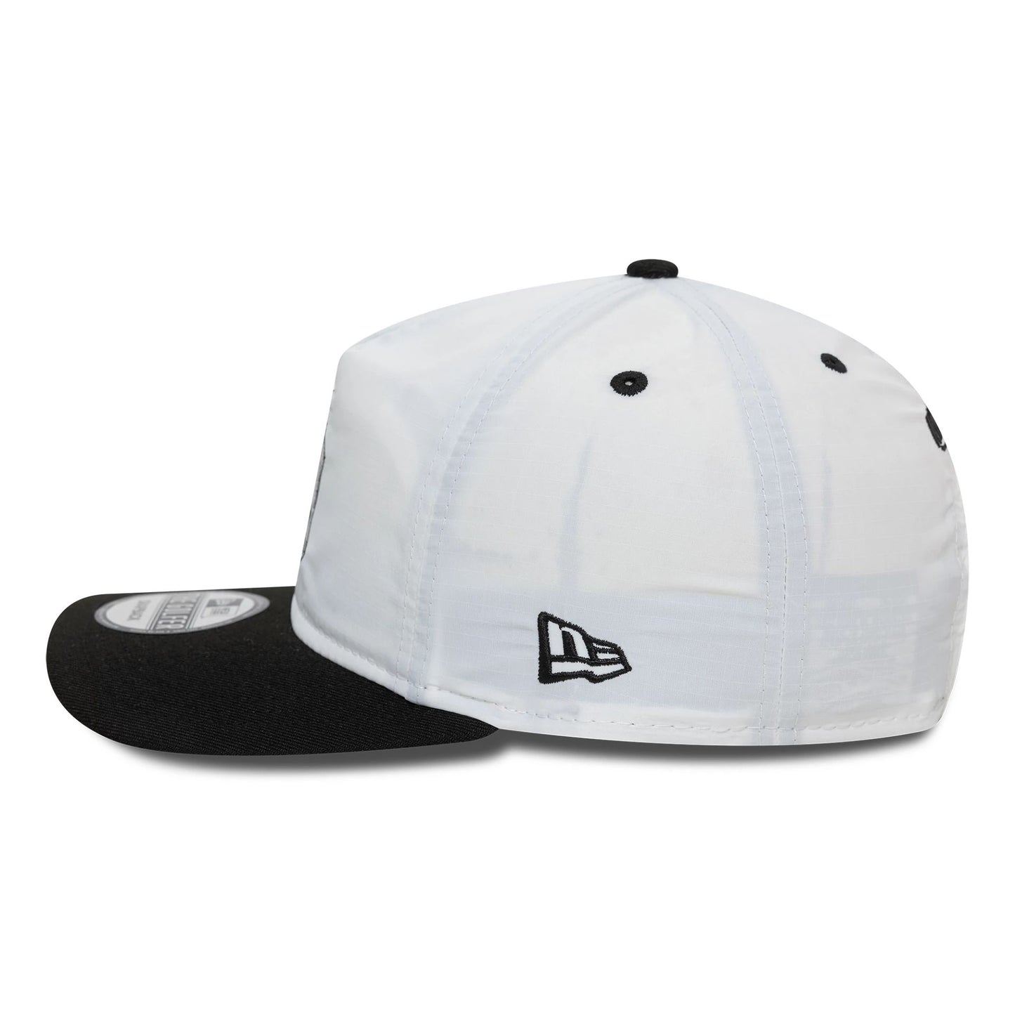 This is a New York Yankees Chrome Logo White Golfer Snapback Cap 6