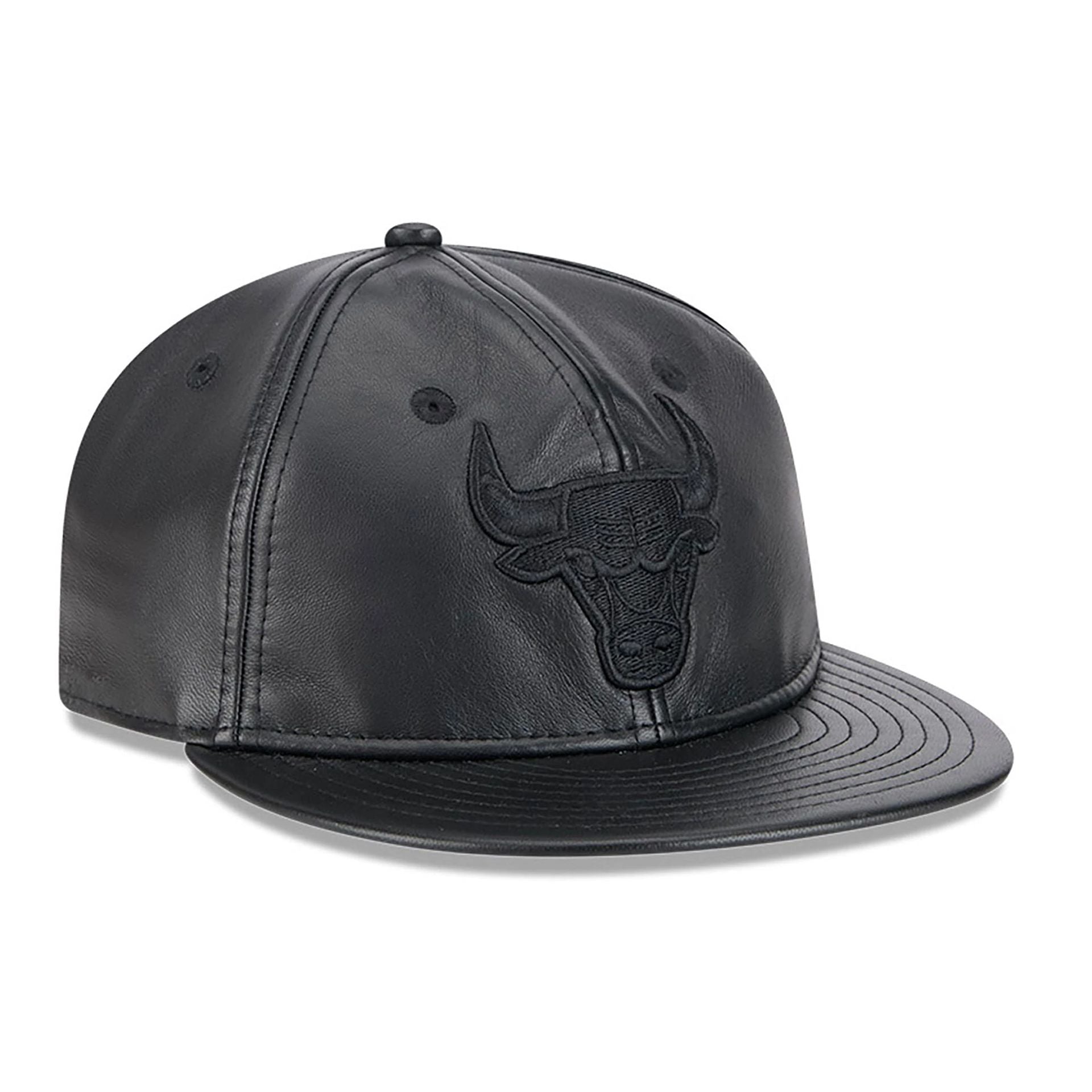 This is a Chicago Bulls Genuine Leather Black Retro Crown 9FIFTY Strapback Cap 4