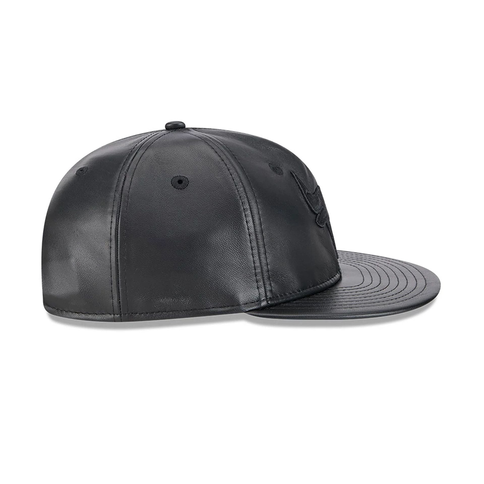 This is a Chicago Bulls Genuine Leather Black Retro Crown 9FIFTY Strapback Cap 6