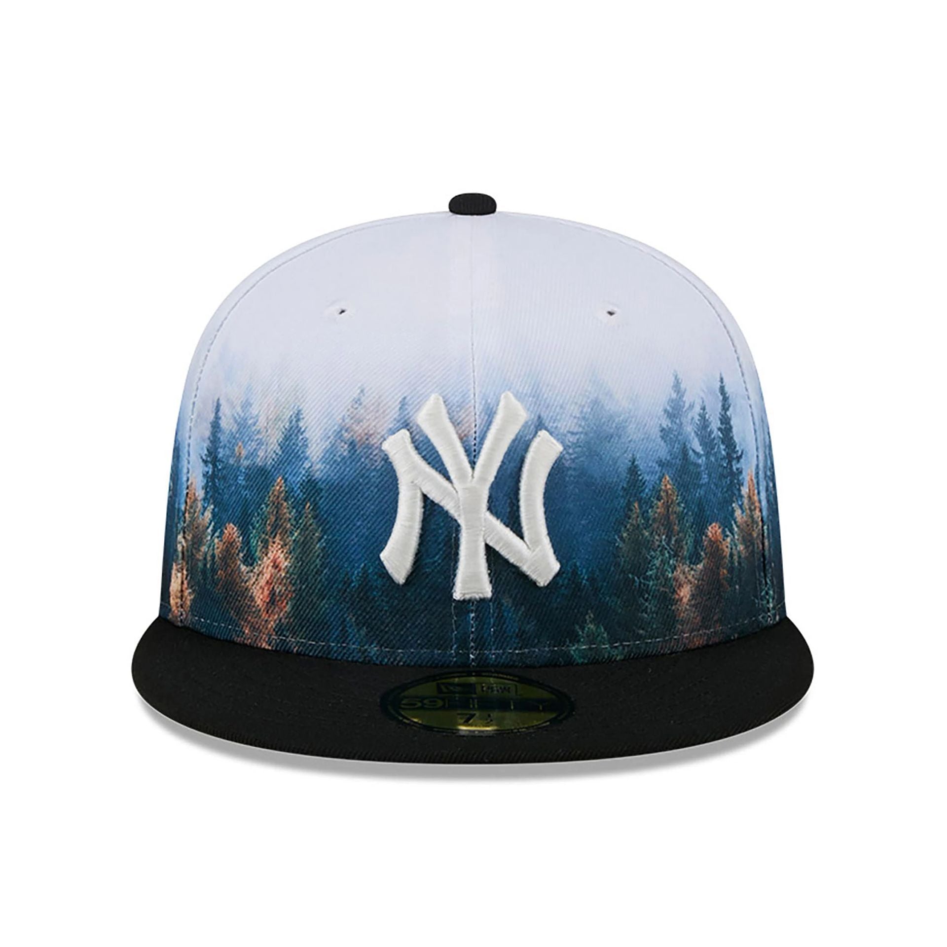 This is a New York Yankees Photoreal Black 59FIFTY Fitted Cap 3