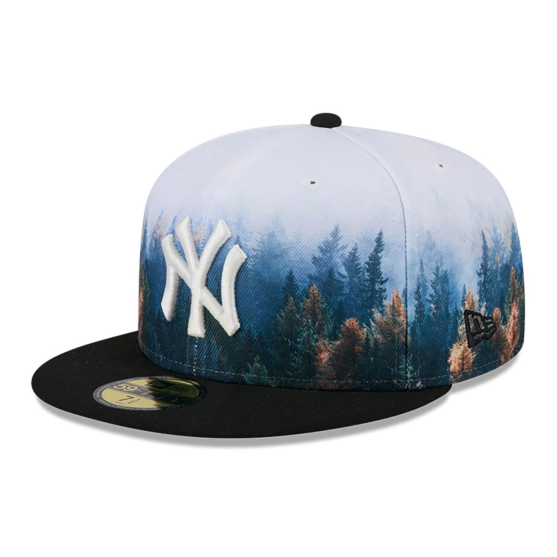 This is a New York Yankees Photoreal Black 59FIFTY Fitted Cap 1