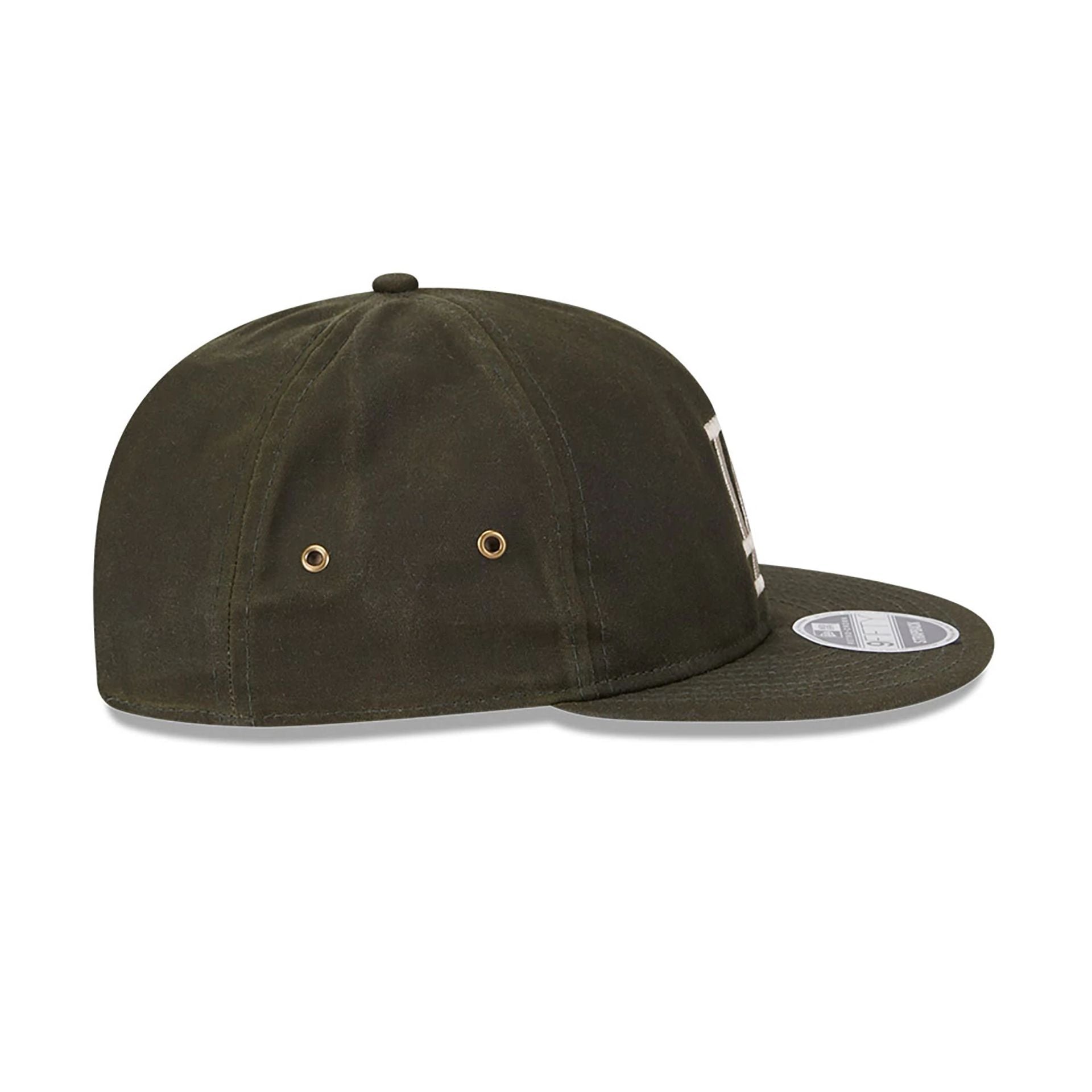 This is a LA Dodgers Waxed Canvas Dark Green Retro Crown 9FIFTY Strapback Cap 6