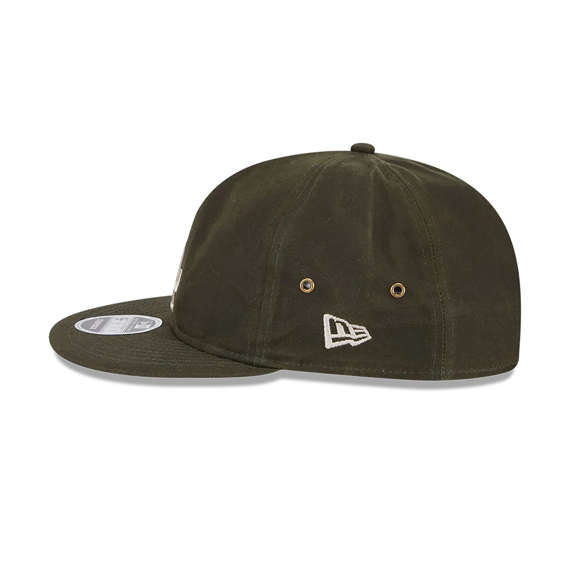 This is a LA Dodgers Waxed Canvas Dark Green Retro Crown 9FIFTY Strapback Cap 7