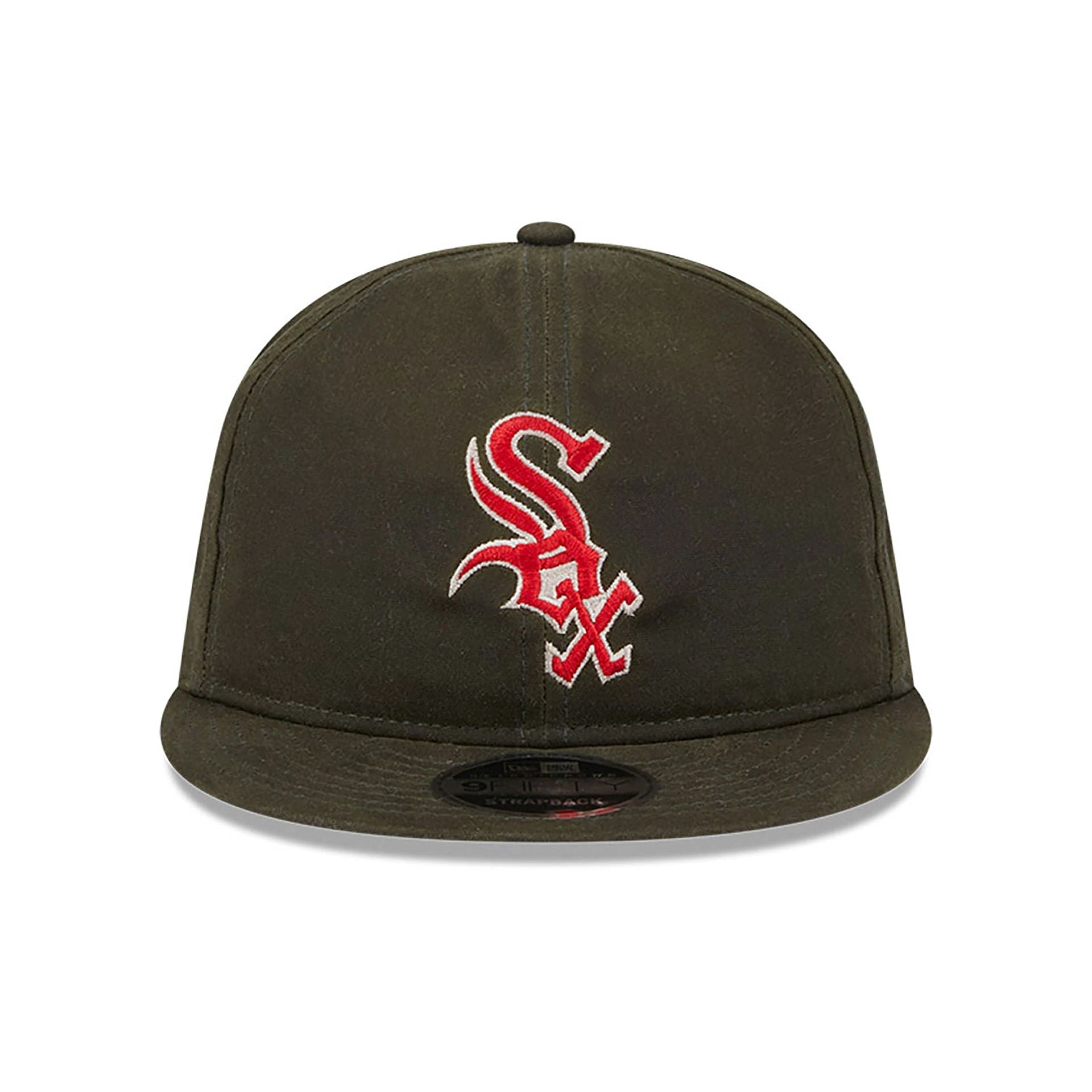 This is a Chicago White Sox Waxed Canvas Dark Green Retro Crown 9FIFTY Strapback Cap 2