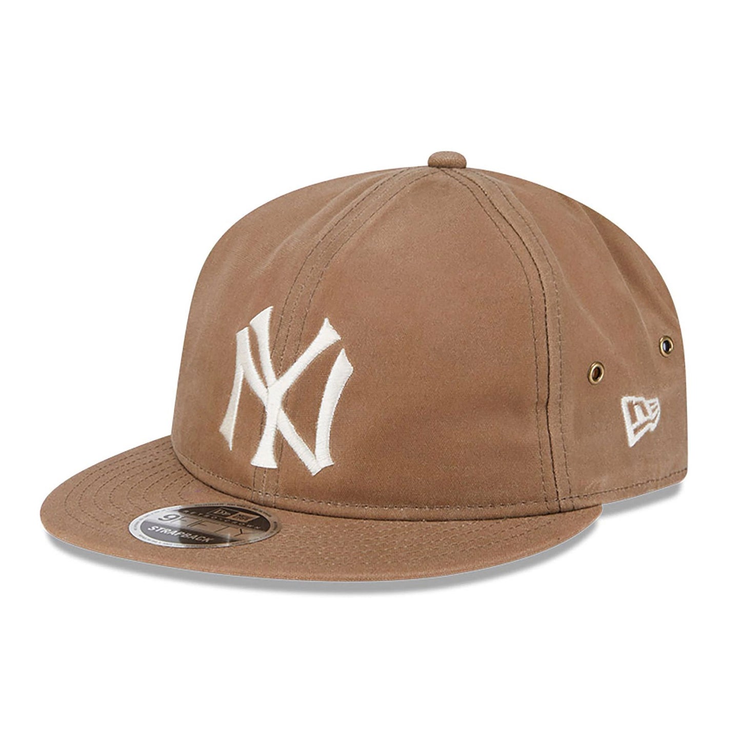 This is a New York Yankees Waxed Canvas Beige Retro Crown 9FIFTY Strapback Cap 1