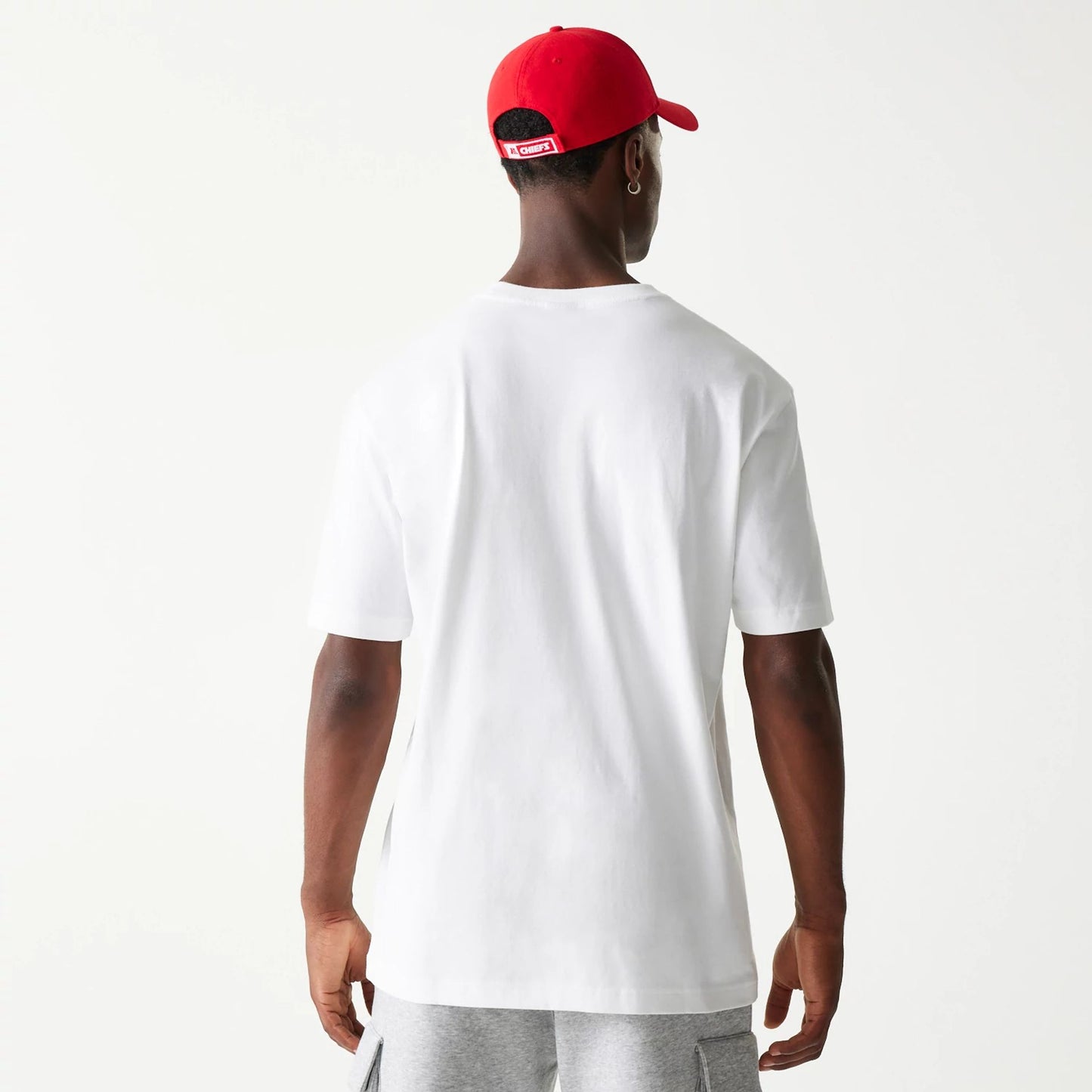 The Male model is wearing Kansas City Chiefs Sport Classic White T-Shirt 2