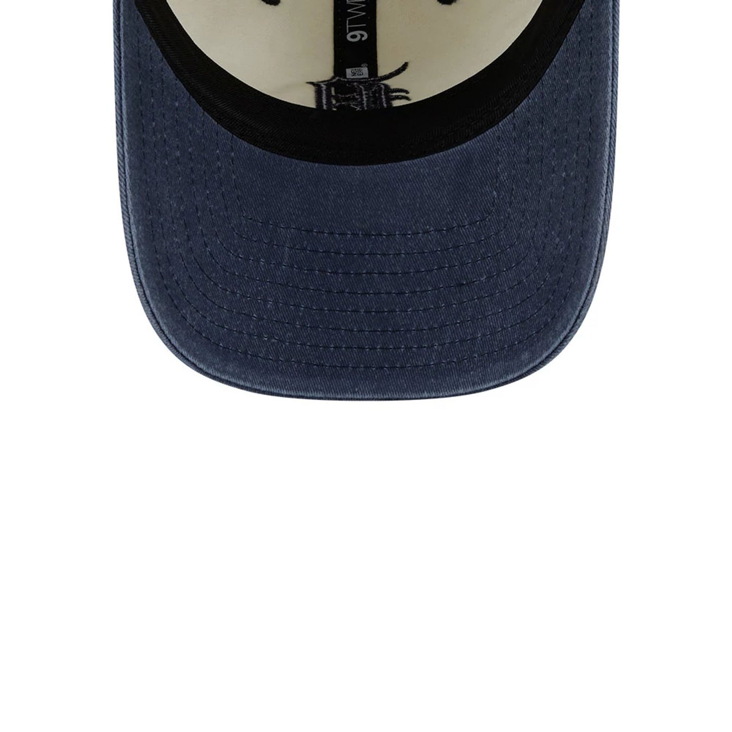 This is a Detroit Tigers Classic Sidescript White 9TWENTY Adjustable Cap 3