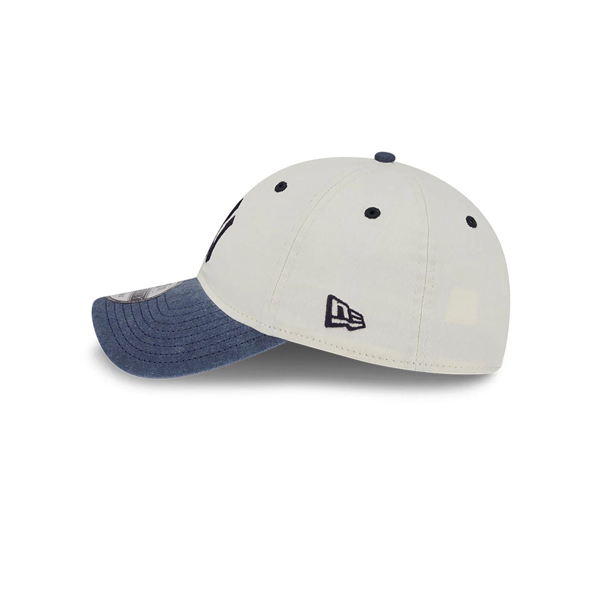 This is a New York Yankees Classic Sidescript White 9TWENTY Adjustable Cap 7