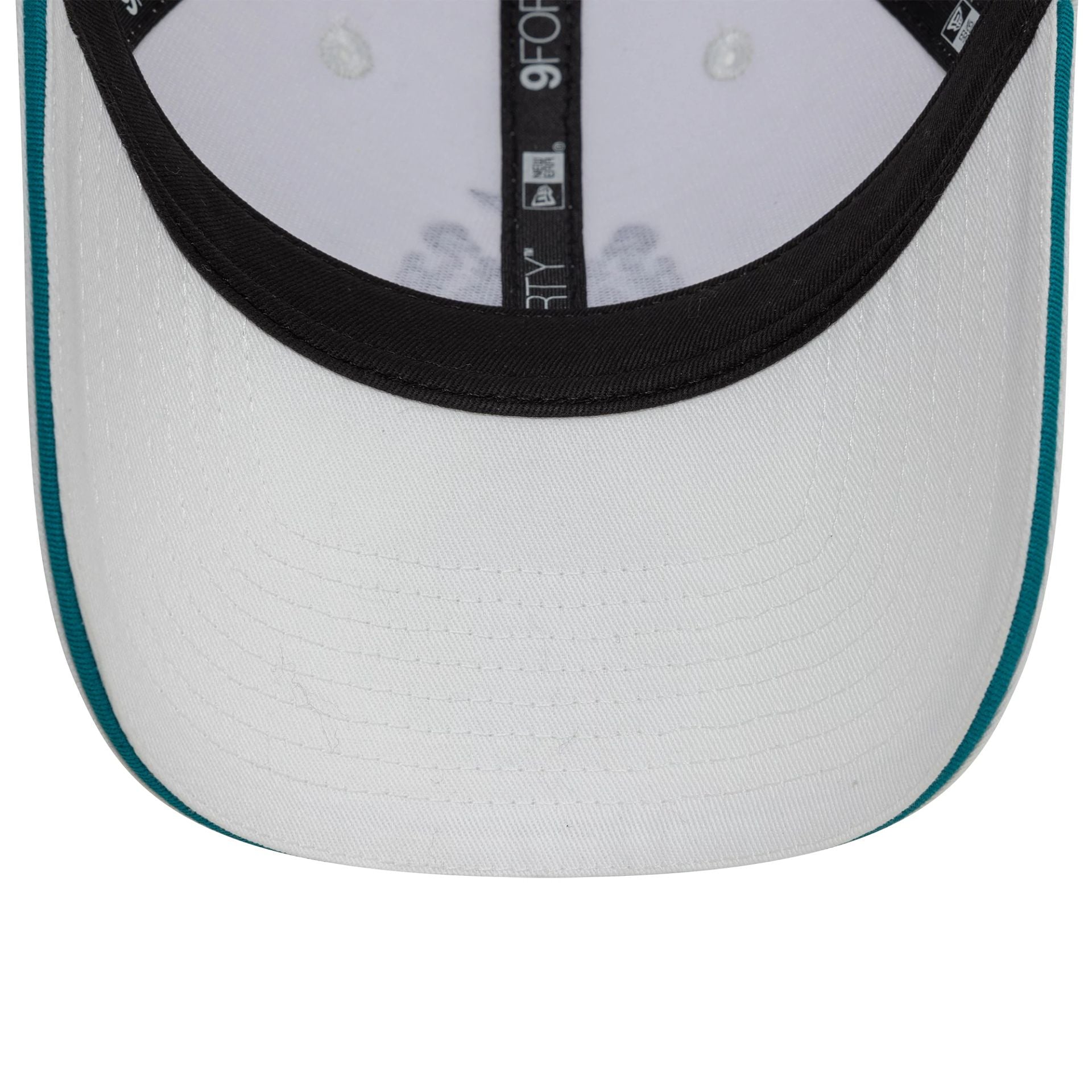 This is a Newcastle United FC Third White 9FORTY Adjustable Cap 2