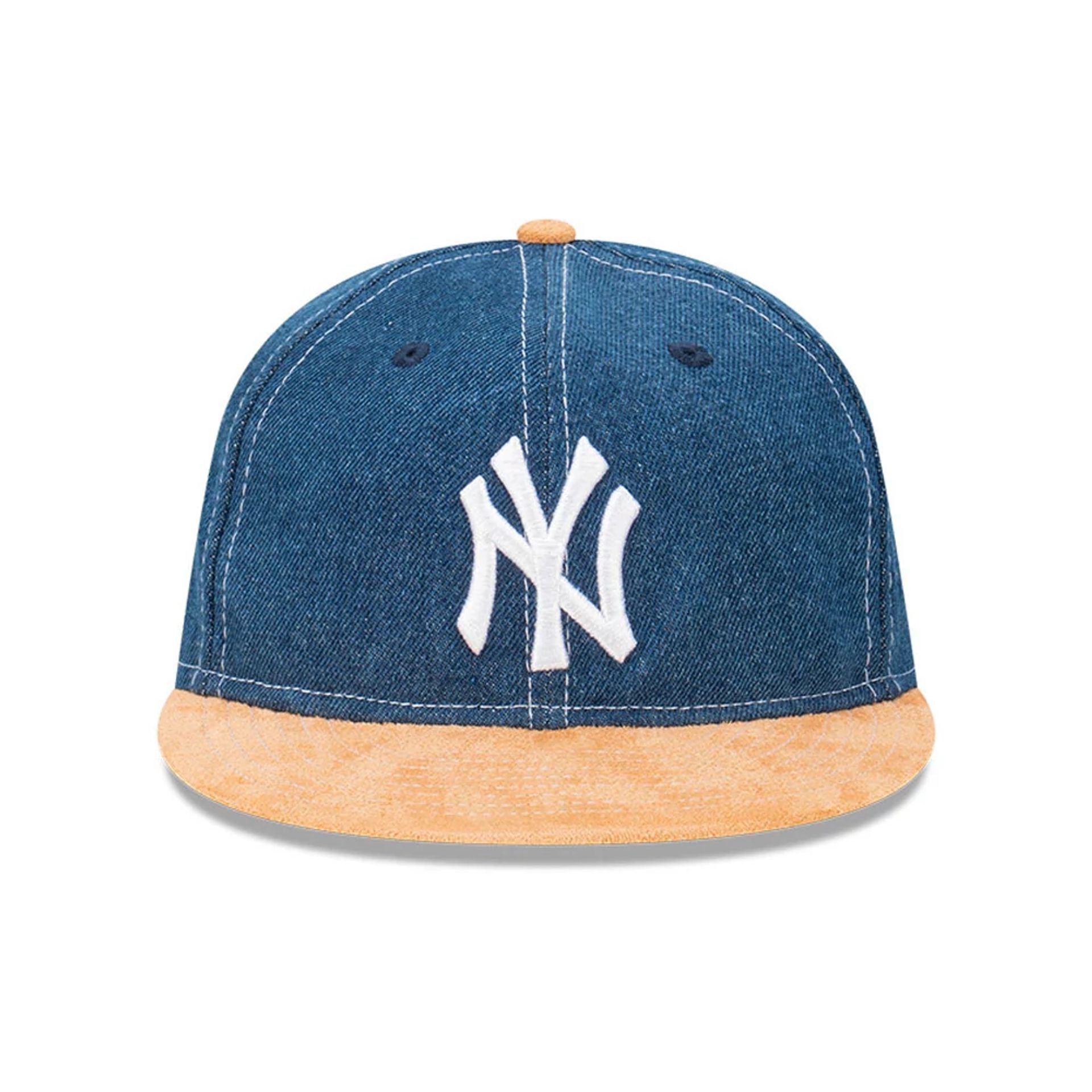 This is a New York Yankees Denim Suede Blue Retro Crown 9FIFTY Snapback Adjustable Cap 3