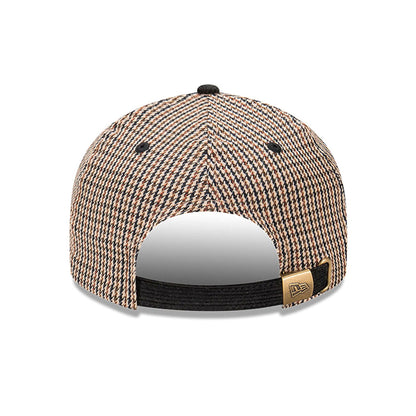 This is a New York Yankees Houndstooth Brown Retro Crown 9FIFTY Snapback Cap 5