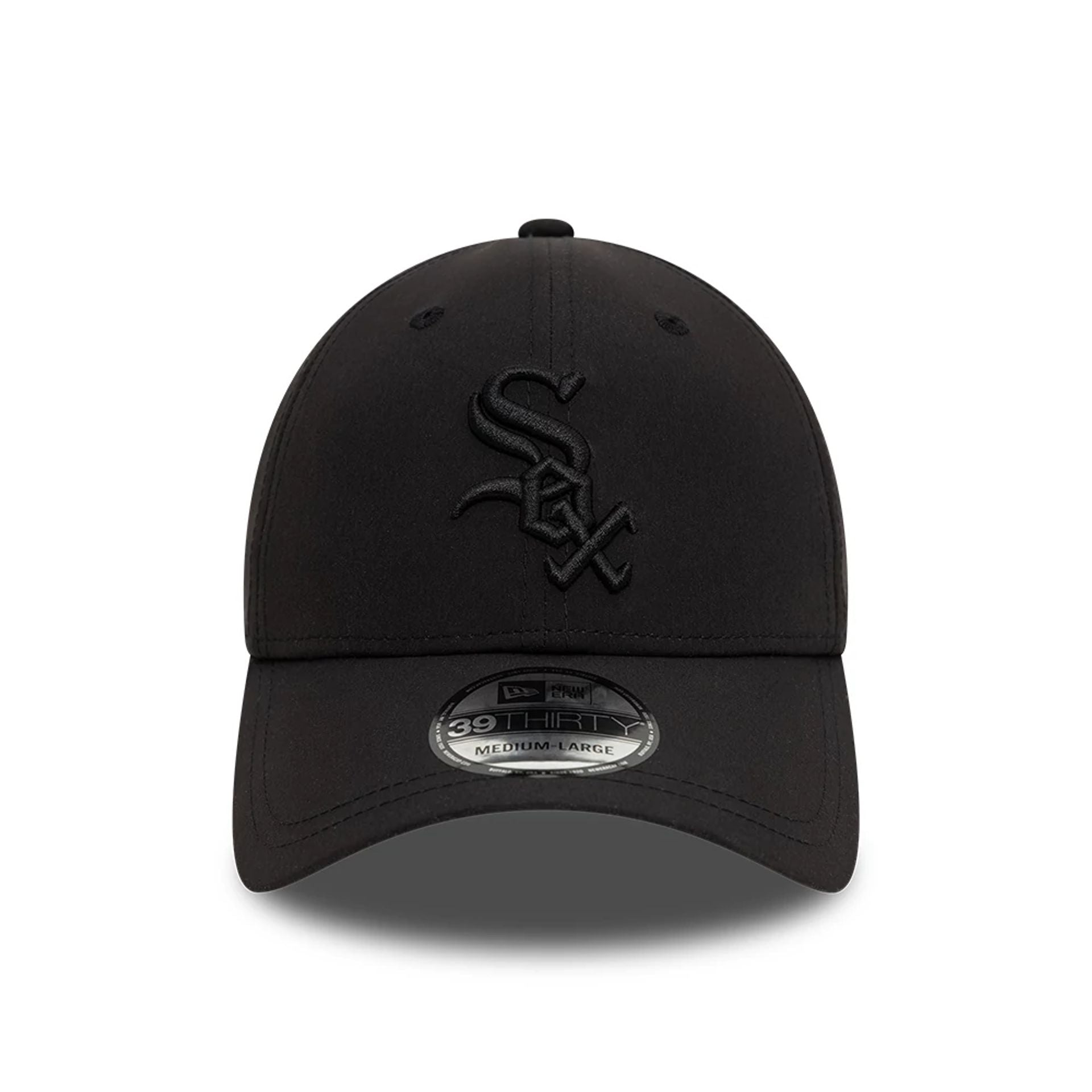 This is a Chicago White Sox Tech Nylon Black 39THIRTY Stretch Fit Cap 7