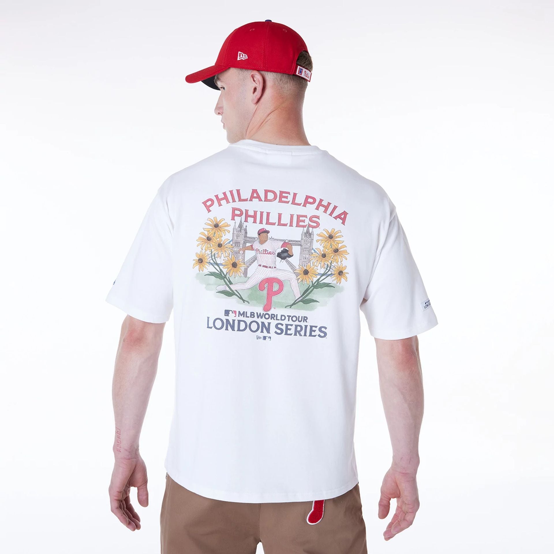 The Male model is wearing Philadelphia Phillies MLB London Games 2024 White Oversized T-Shirt 1