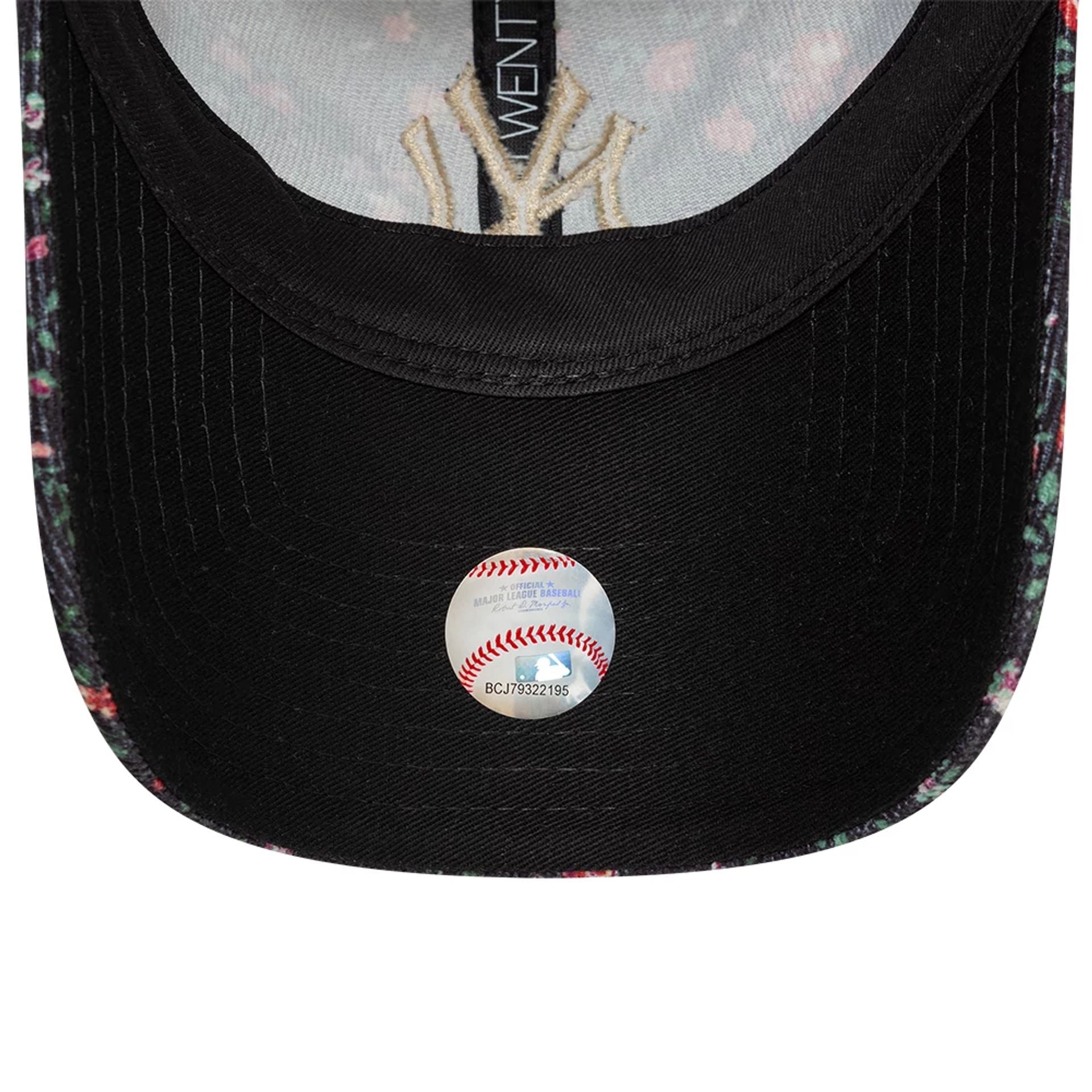 This is a New York Yankees Womens Floral Cord Black 9TWENTY Adjustable Cap 2