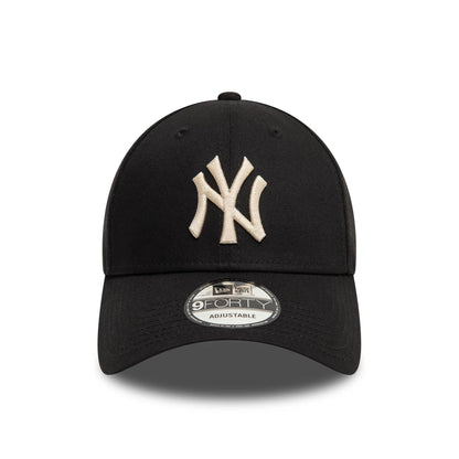 This is a New York Yankees League Essential Black 9FORTY Adjustable Cap 2