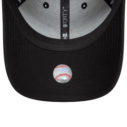 This is a New York Yankees League Essential Black 9FORTY Adjustable Cap 5