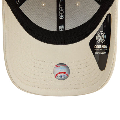 This is a LA Dodgers MLB Cream 9FORTY Stretch Snap Adjustable Cap 5