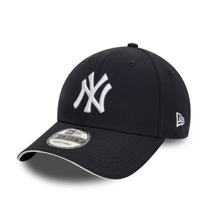 This is a New York Yankees Microfibre Navy 9FORTY Adjustable Cap 1