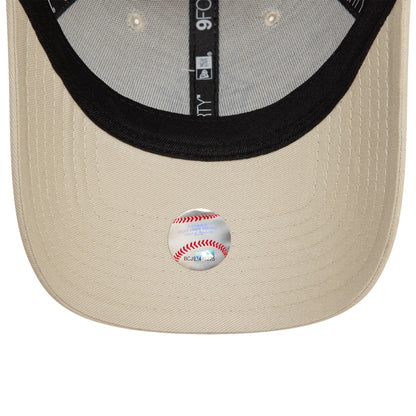 This is a New York Yankees Team Outline Cream 9FORTY Adjustable Cap 5