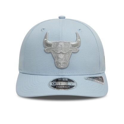 This is a Chicago Bulls Metallic Pastel Blue 9FIFTY Original Fit Snapback Adjustable Cap 2